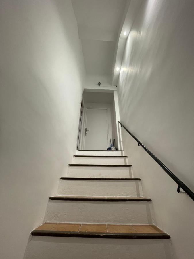 Petit Cocon Au Coeur Du Centre Historique Apartman Biot Kültér fotó